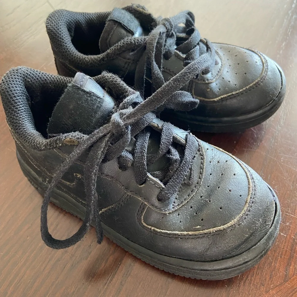 💚 Nike Air Force 1 Low Black Toddler Kids Sneaker Shoes Triple Black 8C